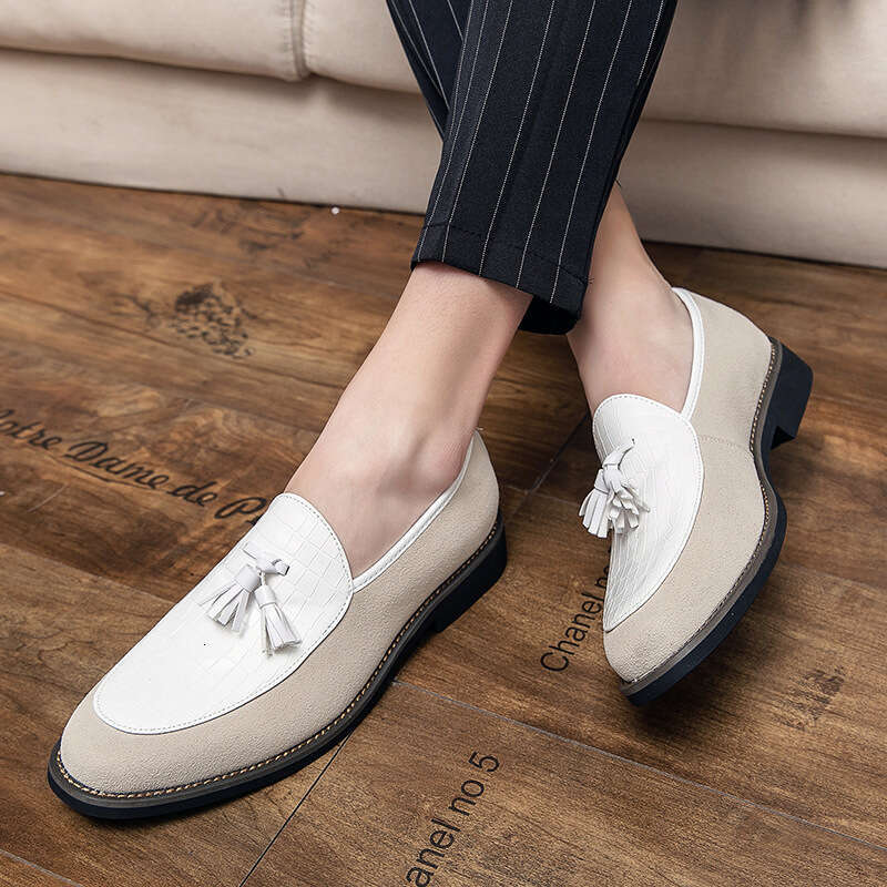 2024 Men's Large Size Spring and Autumn New Leather Fashion Set Foot Tassel Bean Shoes Trendy British