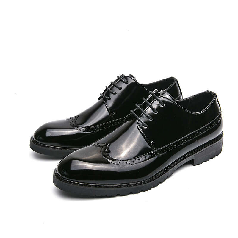 Men's oversized new fashionable business dress shoes, trendy glossy block leather shoes
