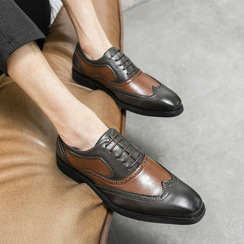 Spring New Fashionable Outdoor Trendy Large Size 48 Color Block Carving Pointed Leather Shoes