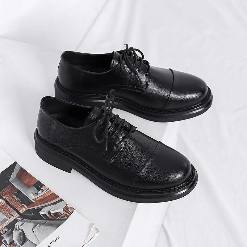 Men's oversized business dress fashionable and trendy lace up casual leather shoes, British style men's wedding shoes