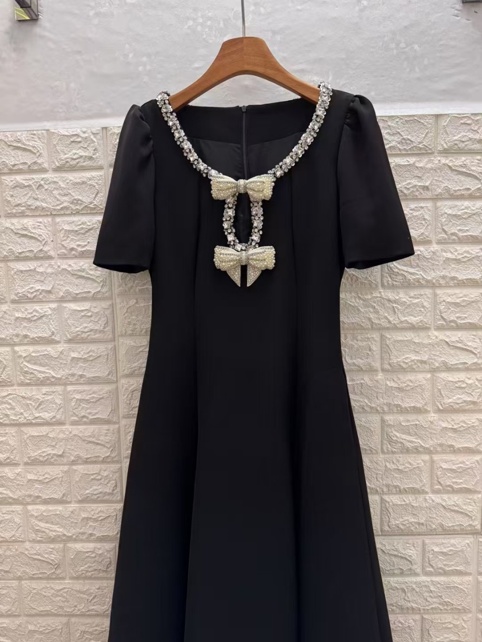 2026 High quality spot European and American Spring and Autumn new black slim fit sleeveless dress for children