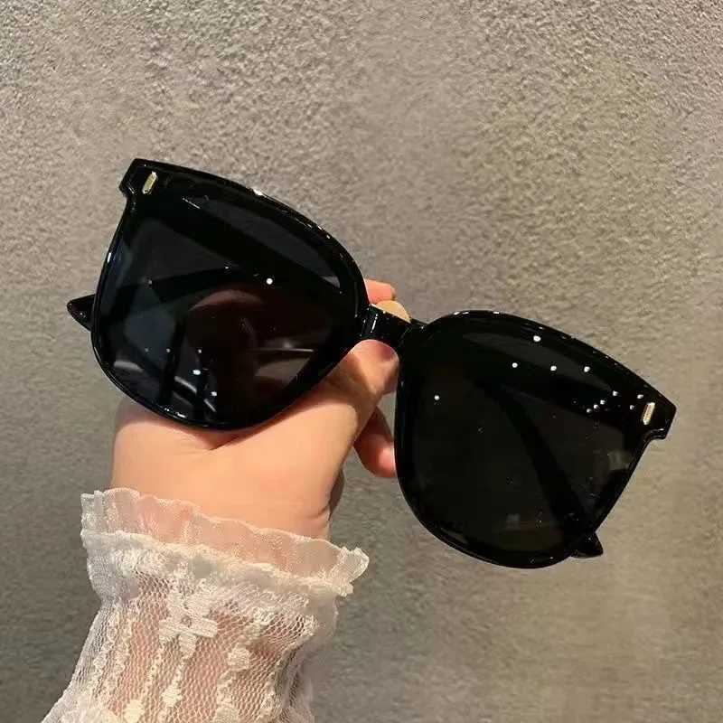 New Fashion Women Sunglasses Designer Brand Sun Glasses Vintage Exquisite Large Frame Eyewear Leisure Travel UV400 Oculos De Sol