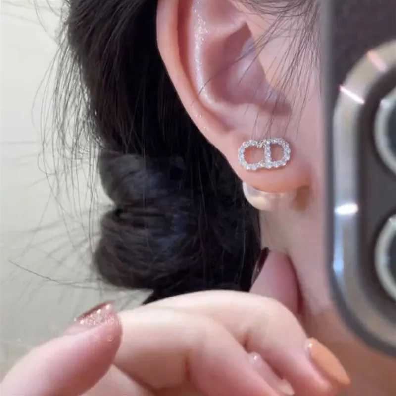 Elegant And Sweet Pearl Earrings Are Suitable For Traveling Parties And Banquets C251103