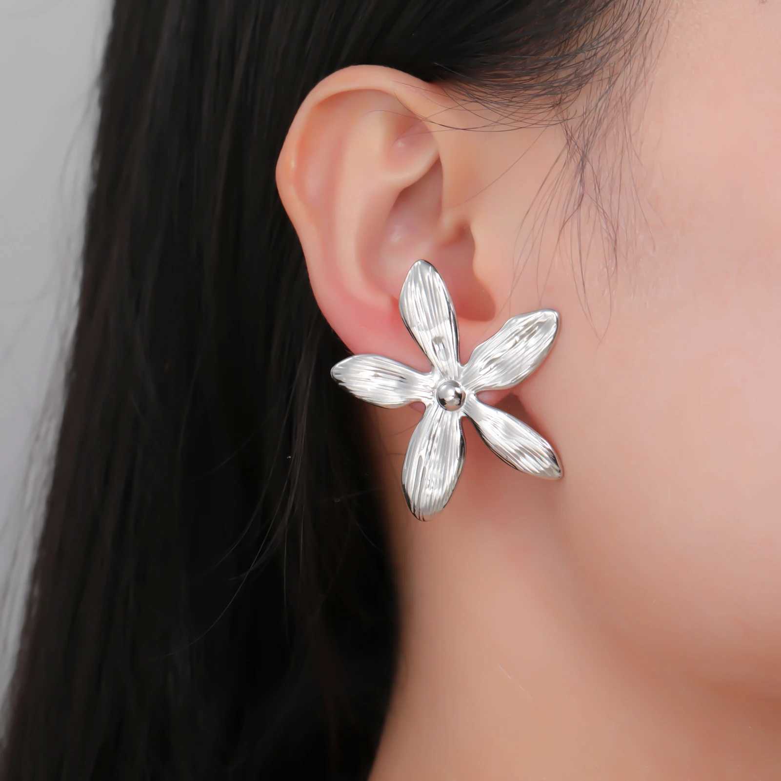 Cazador Jasmine Flower Earrings for Women Gold Color Waterproof Jewelry Stainless Steel Stud Piercing Earrings Gifts 2025 Trend C251103