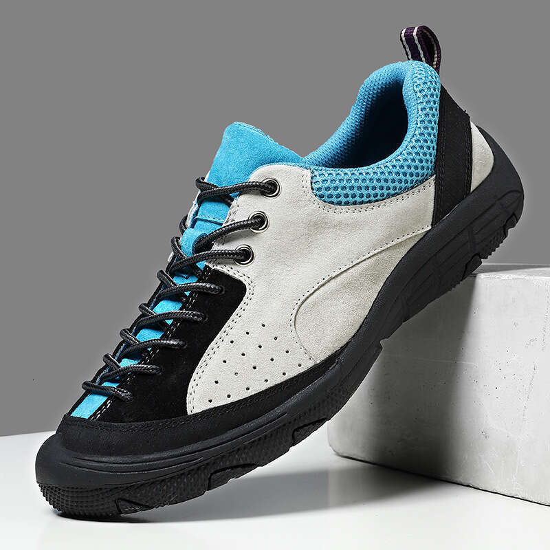 Large size men's suede casual outdoor sports shoes, breathable all year round, travel and hiking shoes