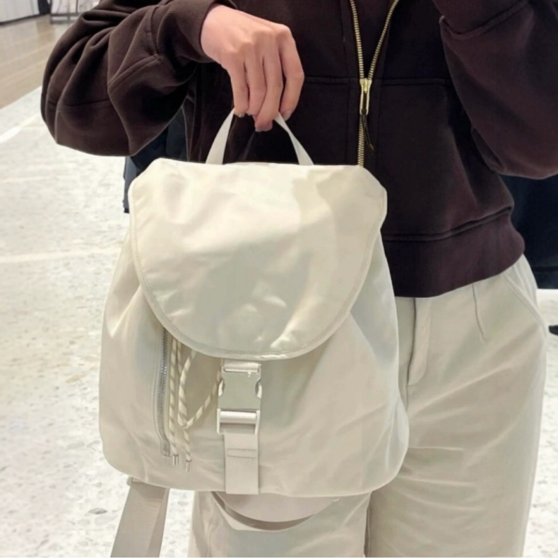 2025 New Model Women's Drawstring Bucket Versatile Buckle Handheld Shoulder Bag Leisure Bucket Backpack Trend 10L