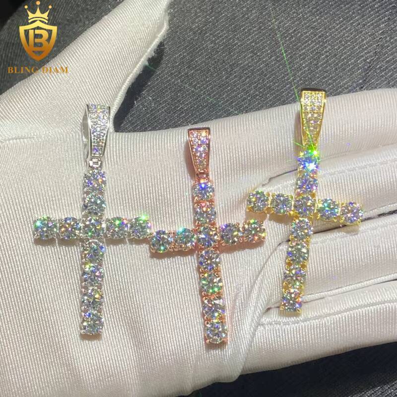 Fashion 925 Silver Charm Pendant HipHop VVS Moissanite Cross Pendant for Men Gift Iced Out Moissanite Pendant with GRA in Stock
