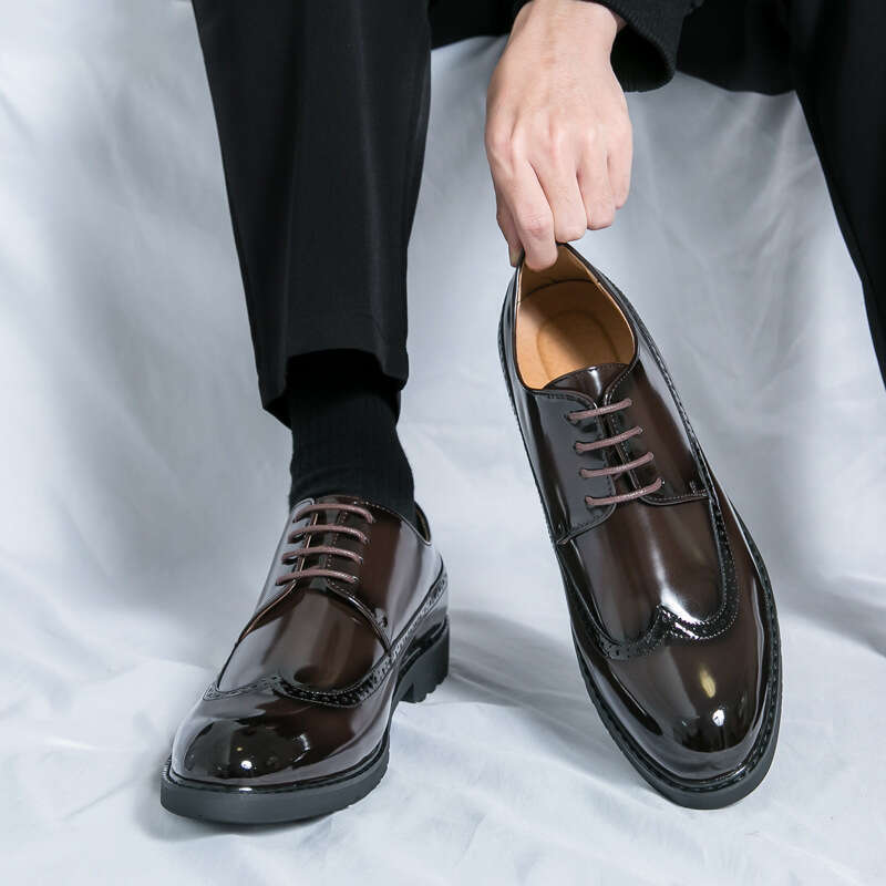 Men's oversized new fashionable business dress shoes, trendy glossy block leather shoes