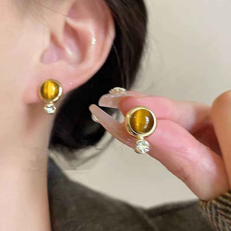 Hot Selling Round Tigers Eye Stone Earrings For Women Fashion Simple Retro Earrings Valentines Day Anniversary Gifts C251103