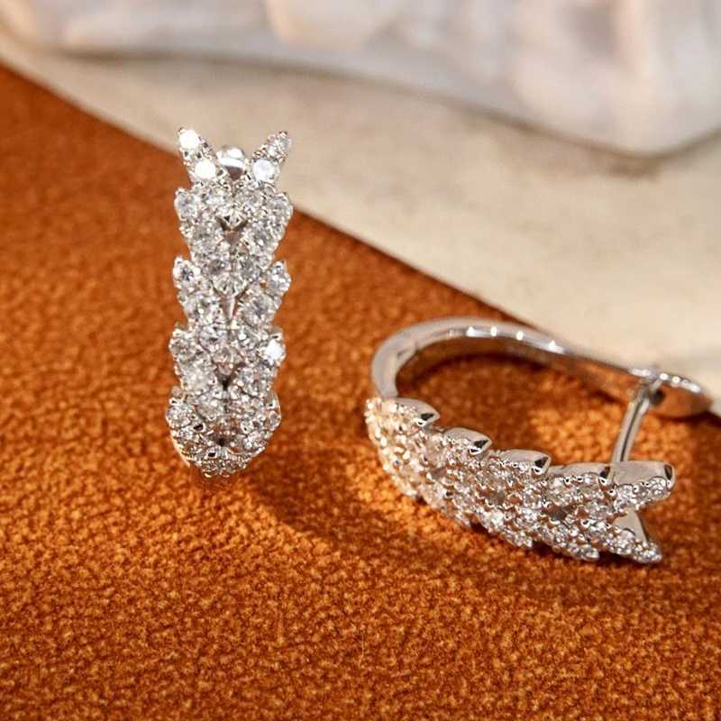 Huitan V-ring earrings for women Exquisite Leaves design cubic zirconia earrings new design womens statement jewelry gifts Y250401