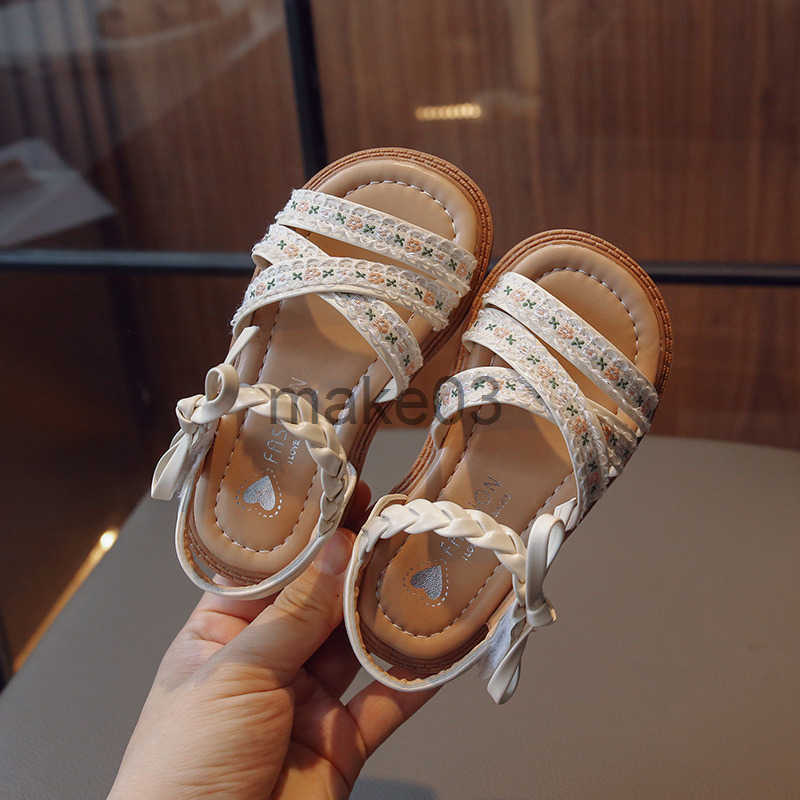 Girls Sandals 2025 Summer New Childrens Shoes Princess Shoes Korean Version Butterfly Knot Cowhide Flat Bottom Childrens Beach Shoes J250403