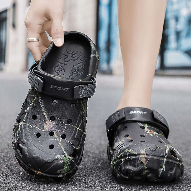 Men's summer travel hollowed out beach shoes in large size, breathable thick soled, perforated shoes, two on, with toe caps, casual sandals