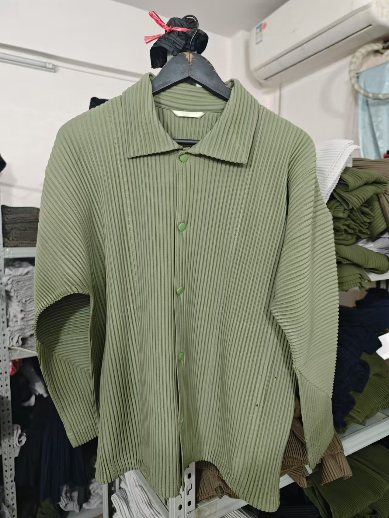 Men's Wool Japan ISSEYS MIYAKES Pleated Loose Drape Casual Trench Coat Mid-Length Jacket