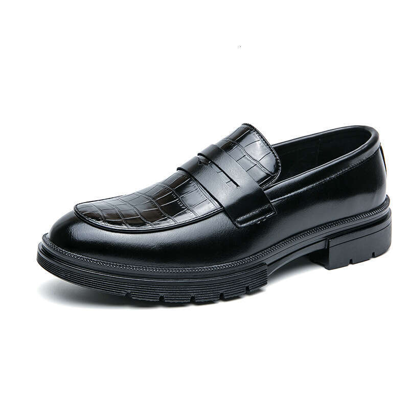 Large size leather shoes 2024 Spring and Autumn new style for men, with one foot on, lazy, smiling, business attire, groom getting married