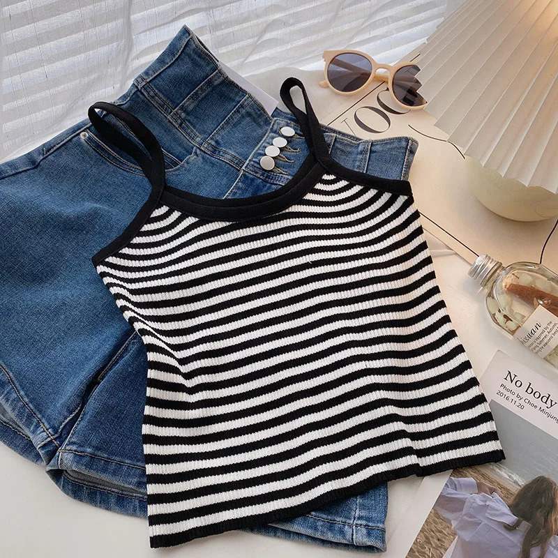 Womens casual white and green striped knitted crop top Korean Oneck Cami womens multicolor optional vest 2025 250403e
