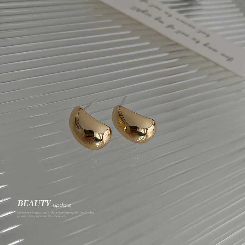 925 Silver Needle Geometric Cshaped Bean Earrings Metal Cool Style Earrings Simple and High End Earrings for Women C251103