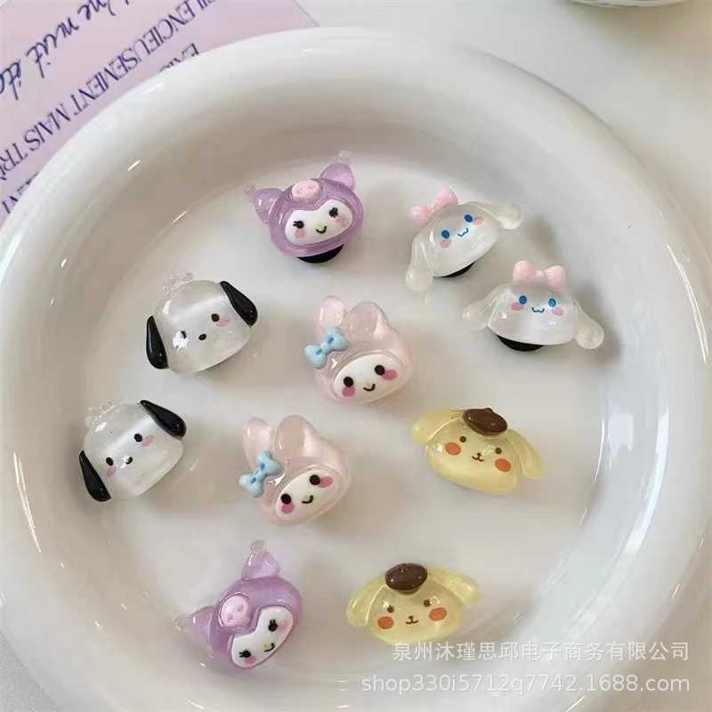 Miniso 10 Cute Cartoon Trio Shoes Charm Set Kuromi Cinnamon Cartoon Decoration for Clothing and Sandals Party Gifts Z250402