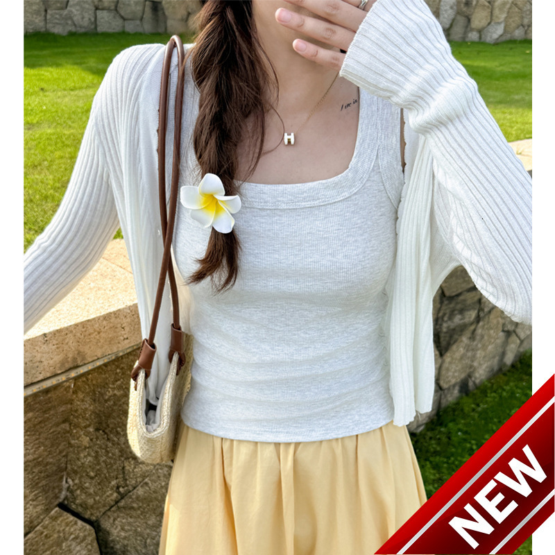 Q carefully selects threaded knitted camisole as the base for womens inner wear square neck small vest for spring and summer hot girls with a high-end