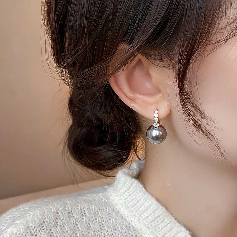 Autumn And Winter Vintage Light Luxury Zircon Grey Pearl Earrings For Women Fashion Elegant Crystal Jewelry Party Gifts Y250401