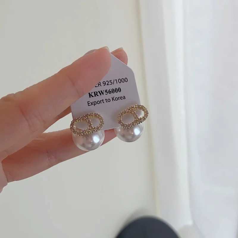 Elegant And Sweet Pearl Earrings Are Suitable For Traveling Parties And Banquets C251103