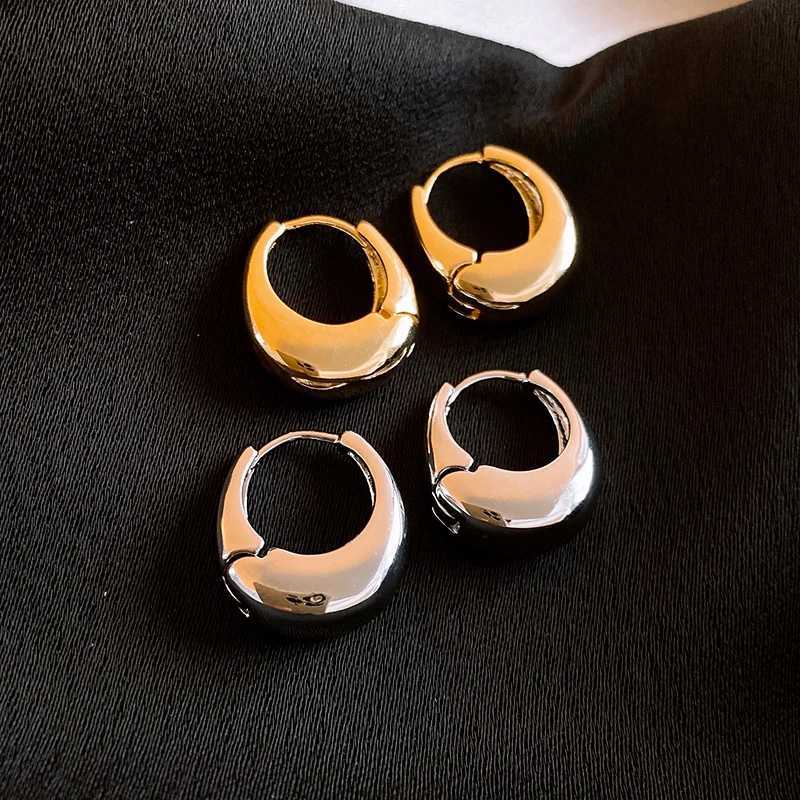 Metal style Ins geometric ring earrings suitable for women Korean fashion high-end ear buckles simple commuting temperature exquisite jewelry Y250401