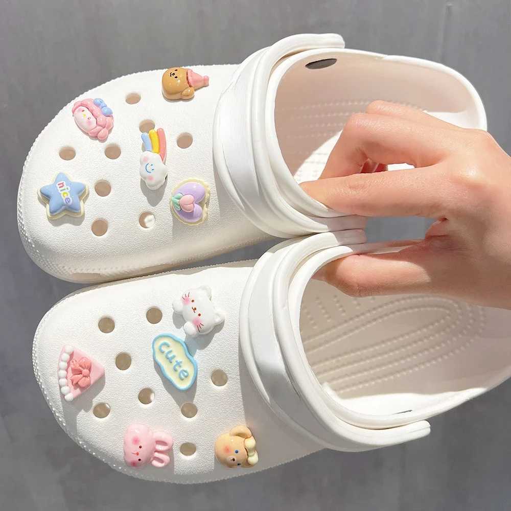 Shoe Charm DIY 3D Cute Rainbow Bear Shoes Decorative Accessories Charm for s Bag Sliding Sandals Z250402