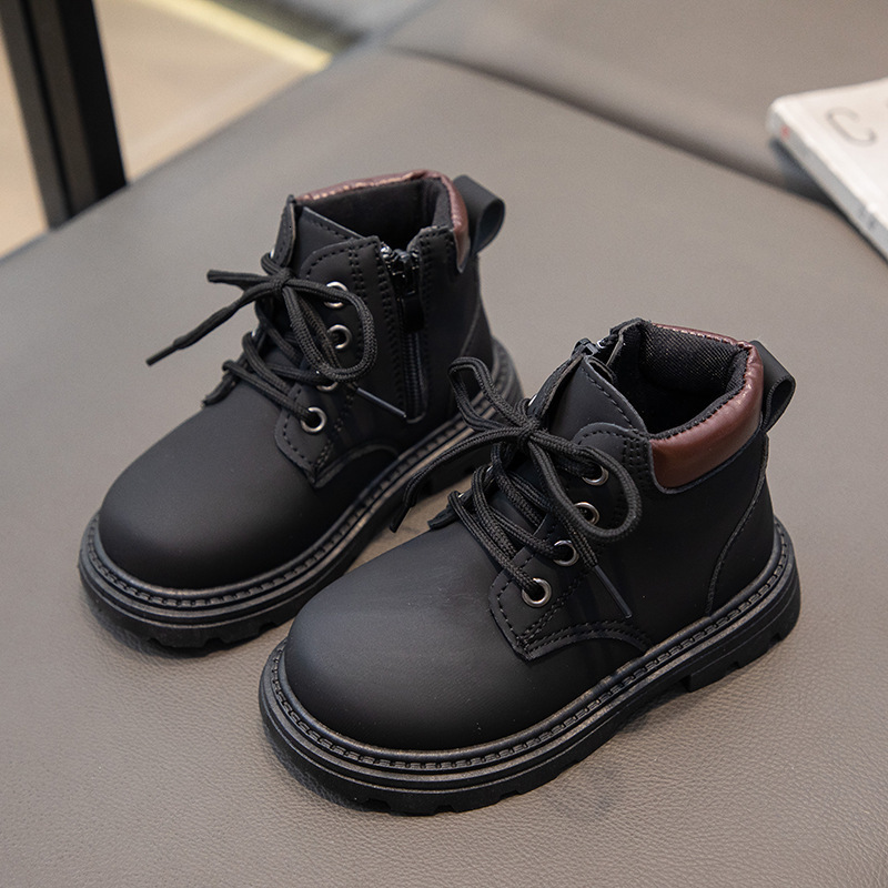 Childrens Short Boots 2024 New Fashionable British Style Girls Yellow Boots Medium and Small Childrens Soft Bottom Anti slip Boys Martin Boots