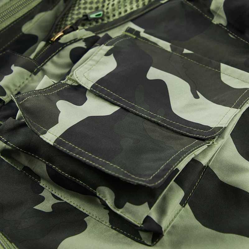Summer Baggy Causal Mens Mesh Vest Multi Pocket Photographers Male Sleeveless Jackets Mesh Green Camouflage Waistcoat for Men X250403