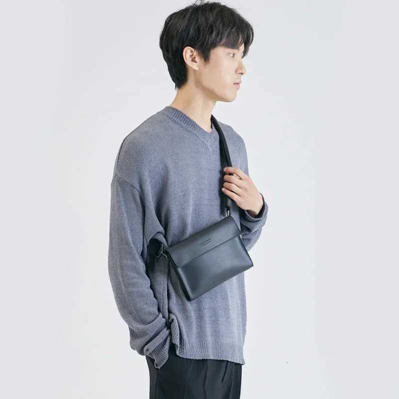 Brand Men Shoulder Bag Pu Leather Korean Messenger Bags for Man New Small Male Crossbody Chest Phone bag Designer Handbags BlackW251103