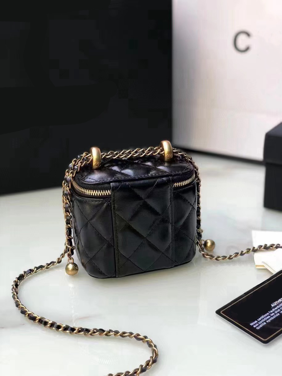 Womens Classic Mini Vanity With Chain Box Trunk Bags Crush Gold Ball Crossbody Shoulder Designer Handbags Tiny Cosmetic Case For Women