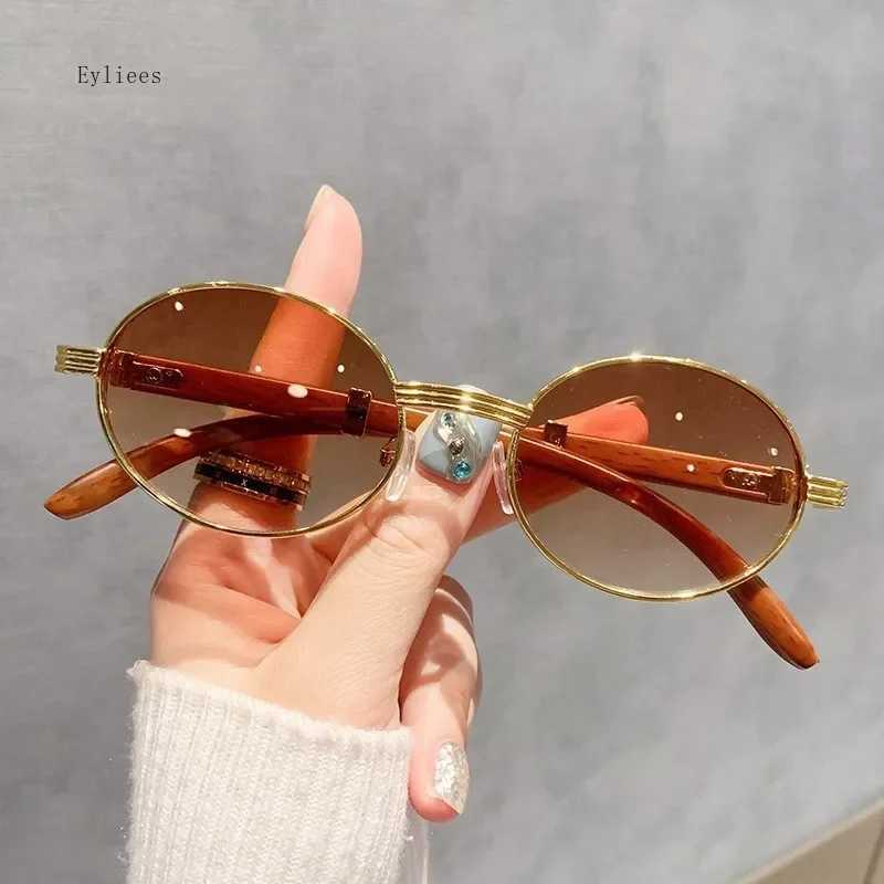 Retro Oval Ladies Sunglasses Fashion Brand Designer Clear Gradient Lens Eyewear Men Wooden Sun Glasses Shades UV400