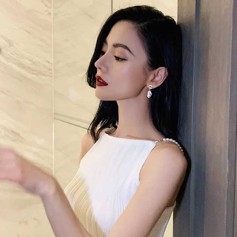 2022 New Arrival Korea Elegant Irregular Pearl Dangle Earrings For Women Fashion Simple Water Drop Jewelry Party Gifts Y250401