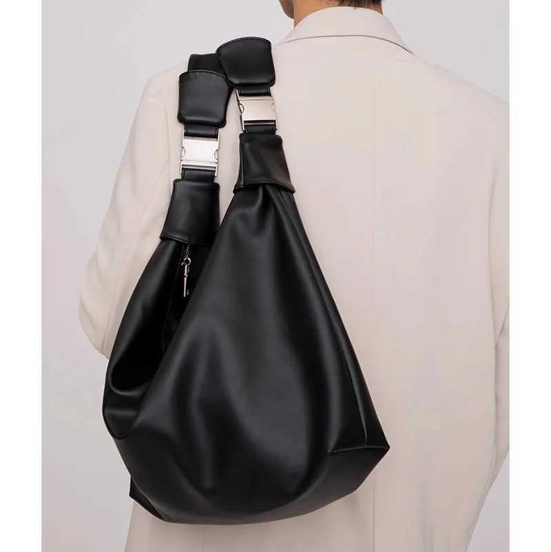 New Versatile Soft Leather Mens Dumpling Bag Casual Shoulder Crossbody Bag Female Large Capacity Totes Hobos Handbags LargeW251103