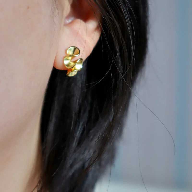 FTCY Geometric Pleated Flowers Stud Earrings for Women Minimalist Gold Silver Color Twisted Small Earrings Women Fashion Jewelry C251103