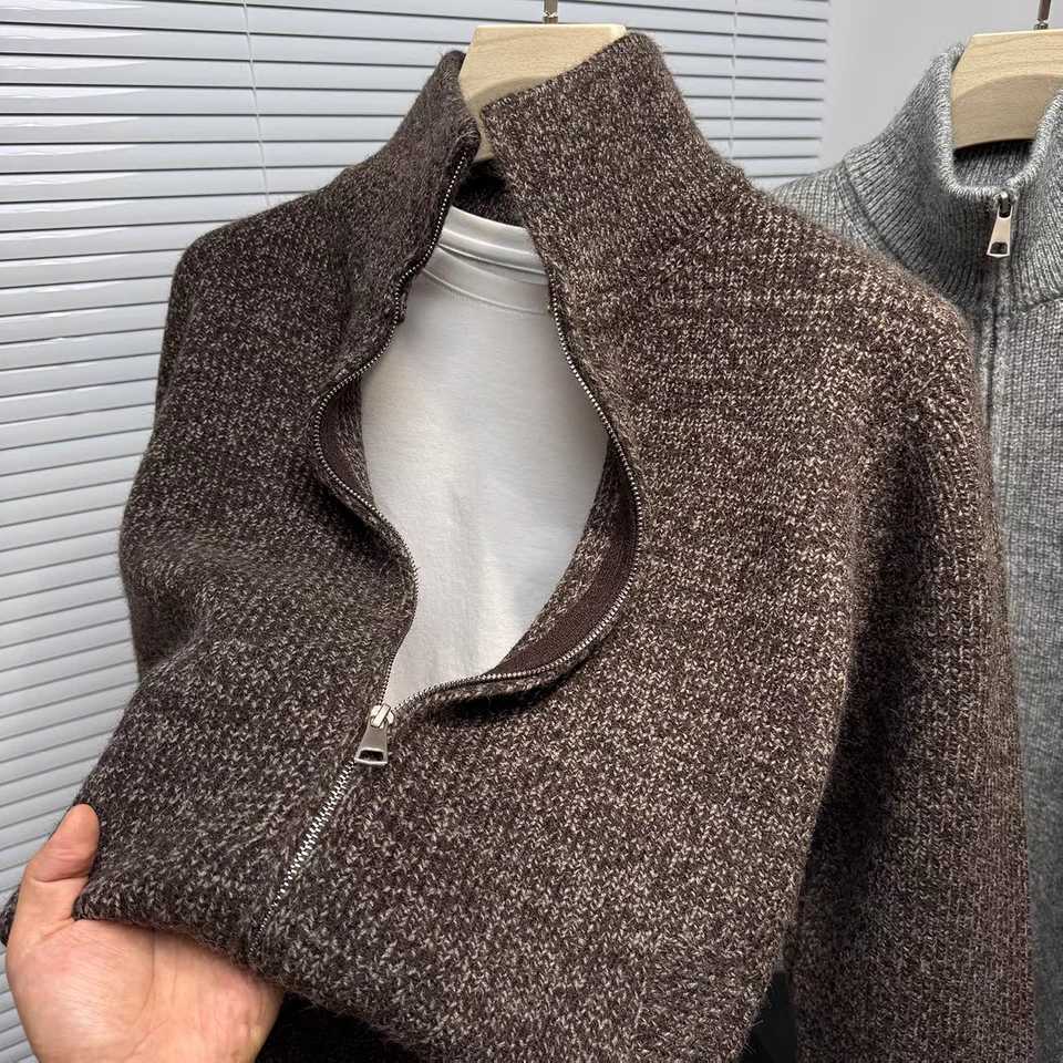 High end zipper knitted sweater coat solid color comfort pocket mens autumn winter thick high neck trend casual jacket cardiganT251103
