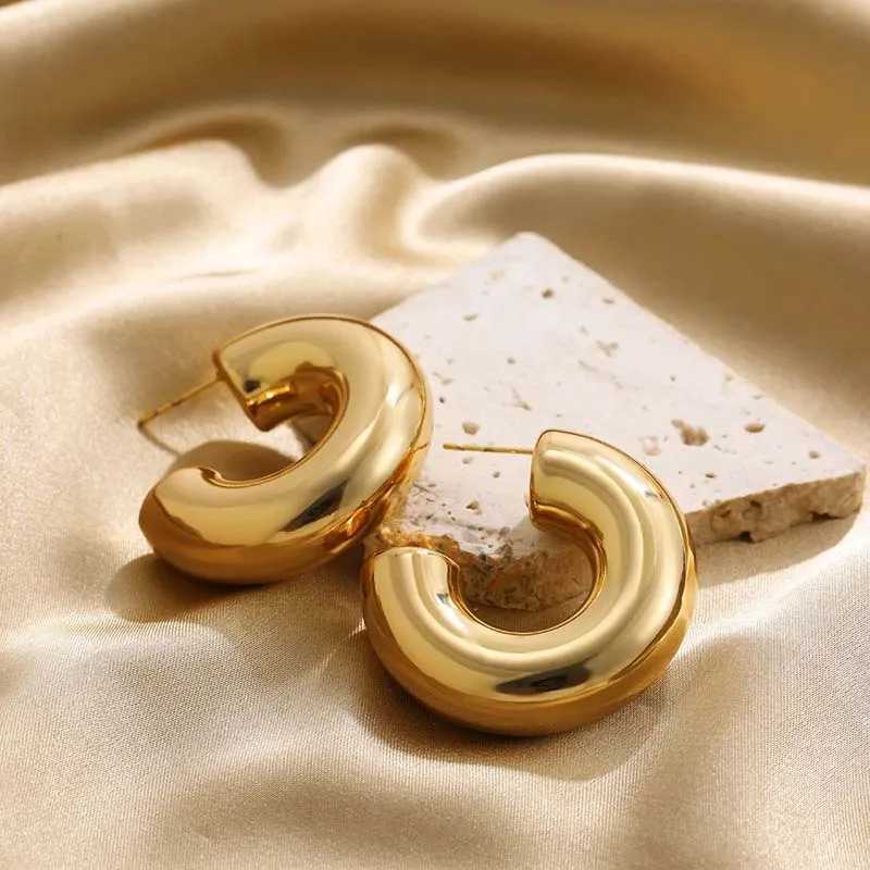 Vintage stainless steel thick C-shaped hoop earrings suitable for womens fashion gold round smooth Hachi earrings jewelry Y250401