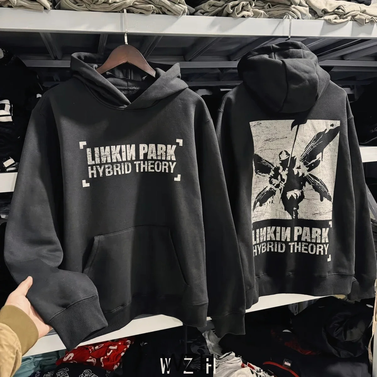 2025 Trend Linkin Park Printed Rock Band Punk Vintage Street Loose Comfortable Hoodie Mens and Womens Fleece Sweater 250403