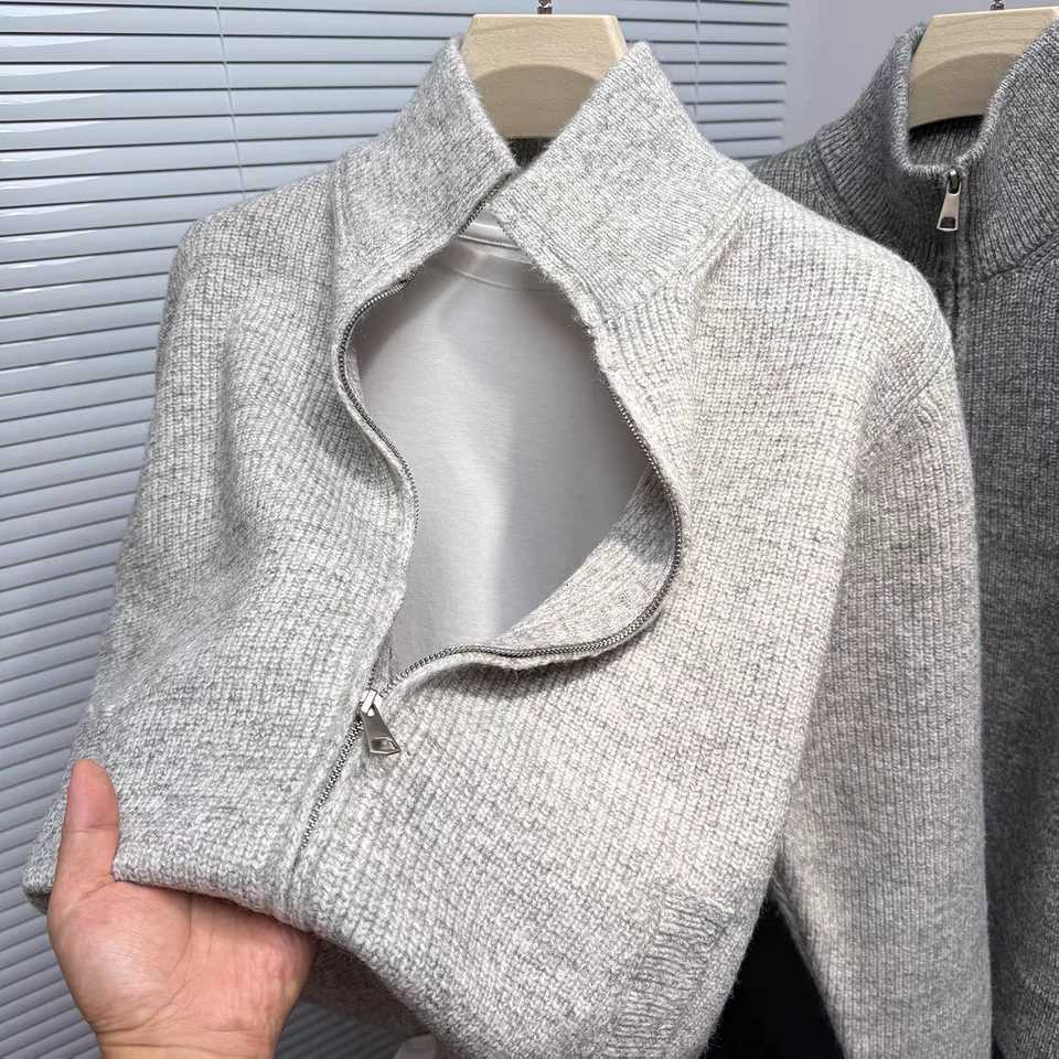 High end zipper knitted sweater coat solid color comfort pocket mens autumn winter thick high neck trend casual jacket cardiganT251103
