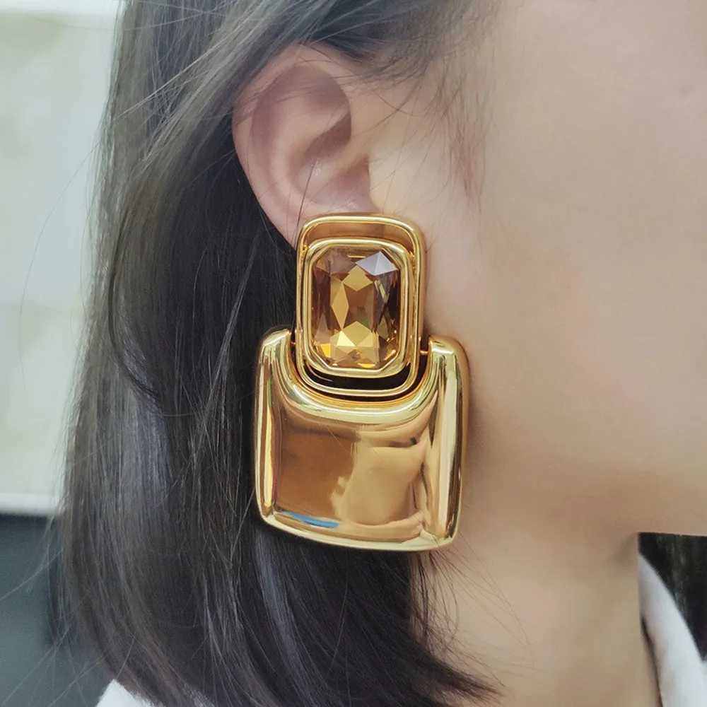Vintage Exaggerated Metal Square Geometric Crystal Earrings European and American Womens Personalized Party Heavy Jewelry Y250401