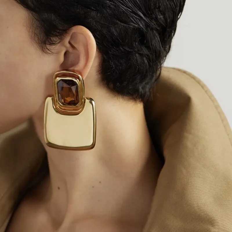 Vintage Exaggerated Metal Square Geometric Crystal Earrings European and American Womens Personalized Party Heavy Jewelry Y250401