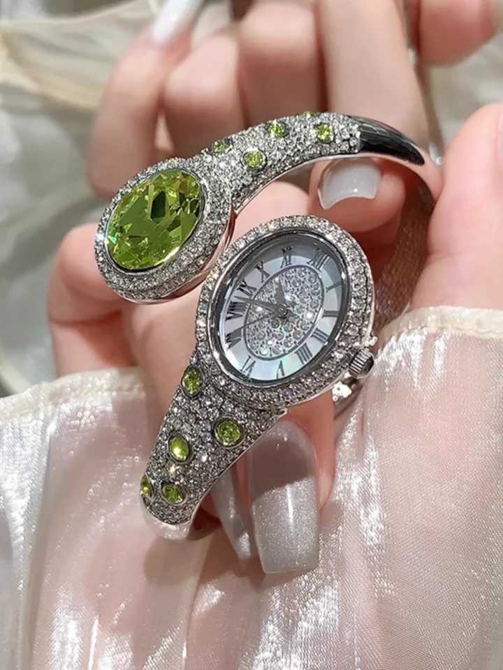 Elegant Women Snake Shape Diamonds Studded Quartz Watch Fashion Luxury Office Ladies Party Wristwatch Birthday Gift Jewelry entry luxW251103