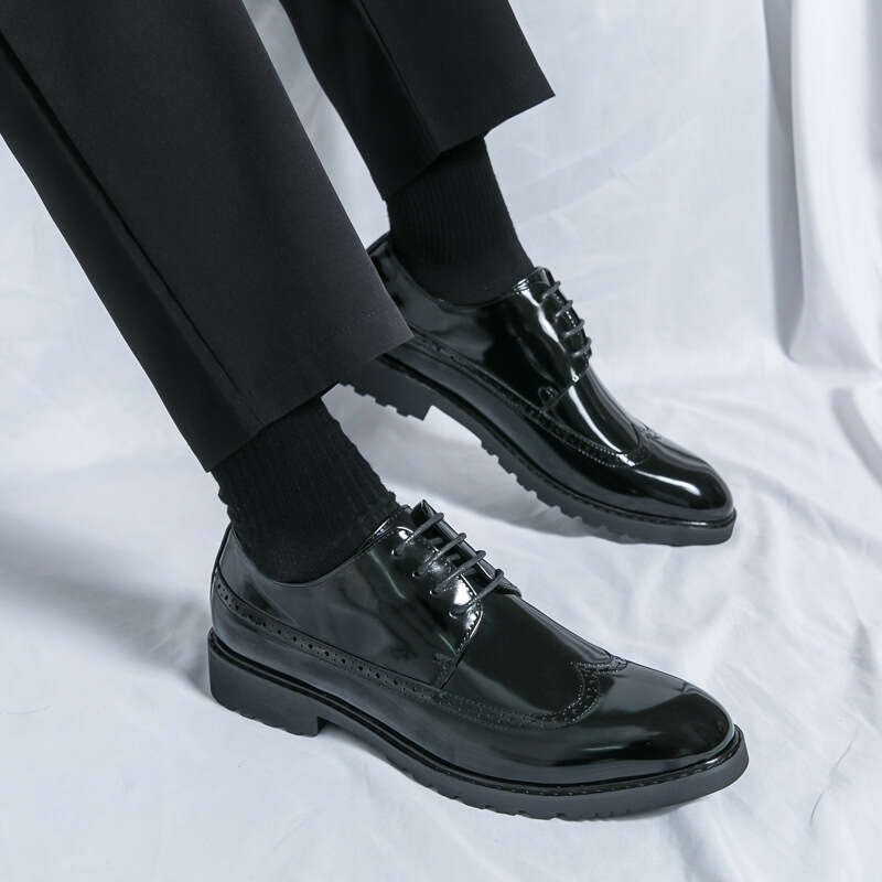 Men's oversized new fashionable business dress shoes, trendy glossy block leather shoes