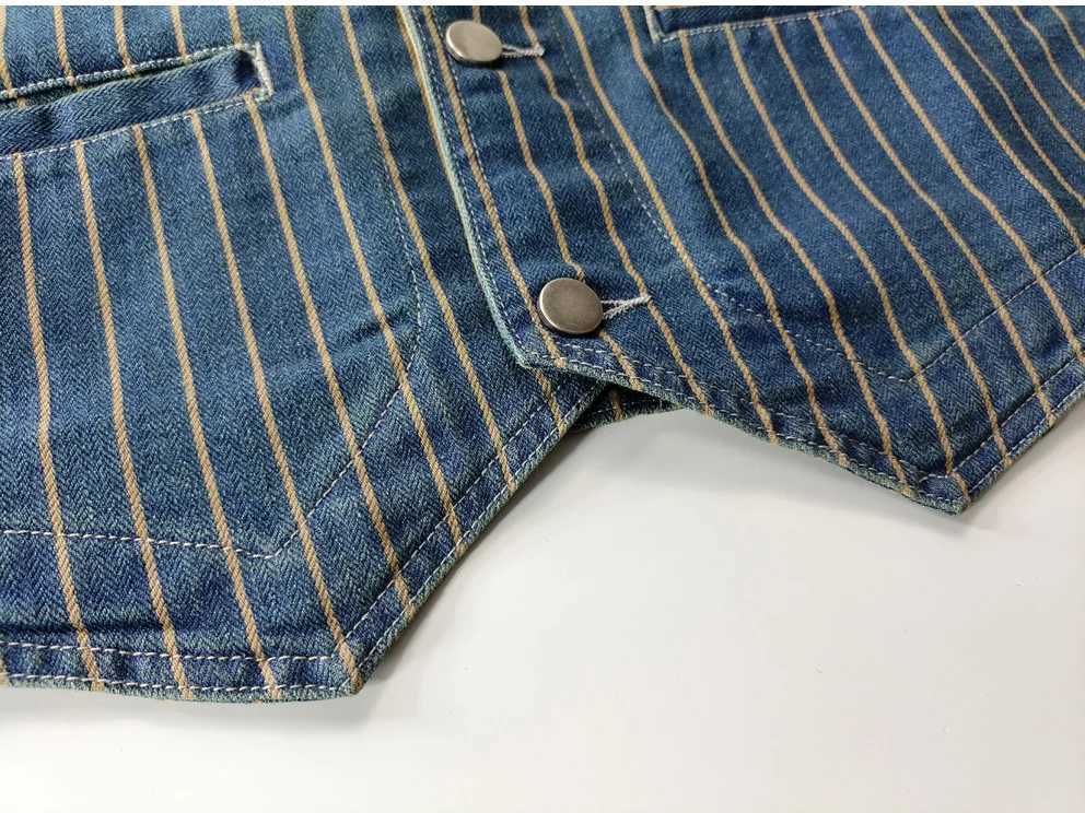 Spring New Japanese Retro Denim Striped Cargo Vest Mens Fashion Pure Cotton Washed Sleeveless V-neck Multi-pocket Casual Coat X250403