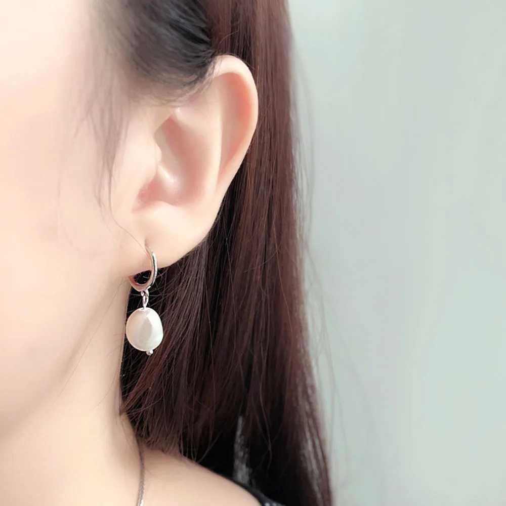 Fashionable Irregular Natural Pearl Stainless Steel Womens Stud Earrings Perforated Jewelry Y250401