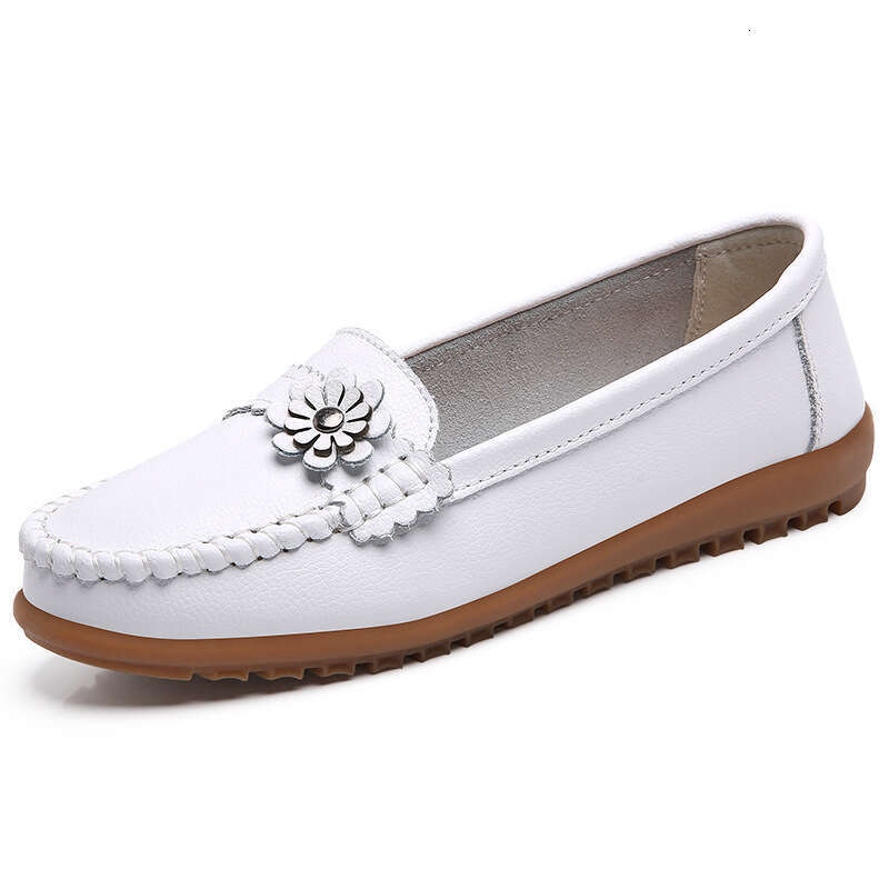Large size shoe covers, women's singles top, soft sole, mom shoes, fashionable and comfortable bean shoes