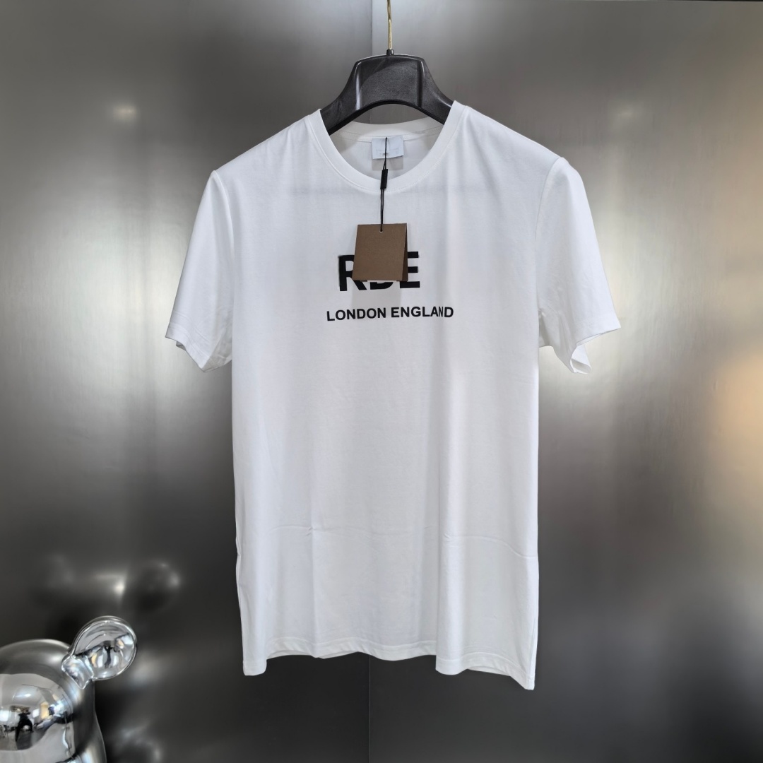 T Shirt Men designer women fashionable British printing t shirts Classic letter Tee short sleeves comfort Summer cotton Shirt Black white