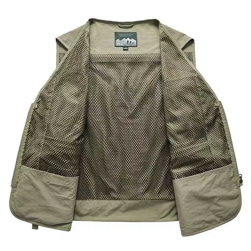 Men Mesh Vest Multi Pocket Quick Dry Sleeveless Jacket Reporter Loose Outdoor Casual Thin Fishing Vests Waistcoat Male X250403