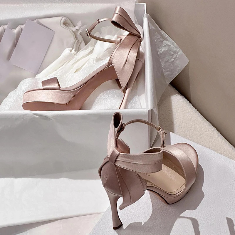 French Waterproof Table Champagne Colored Bow Heels WomenS Stiletto Lolita Ballet Party OneLine Buckled Sandals 251030