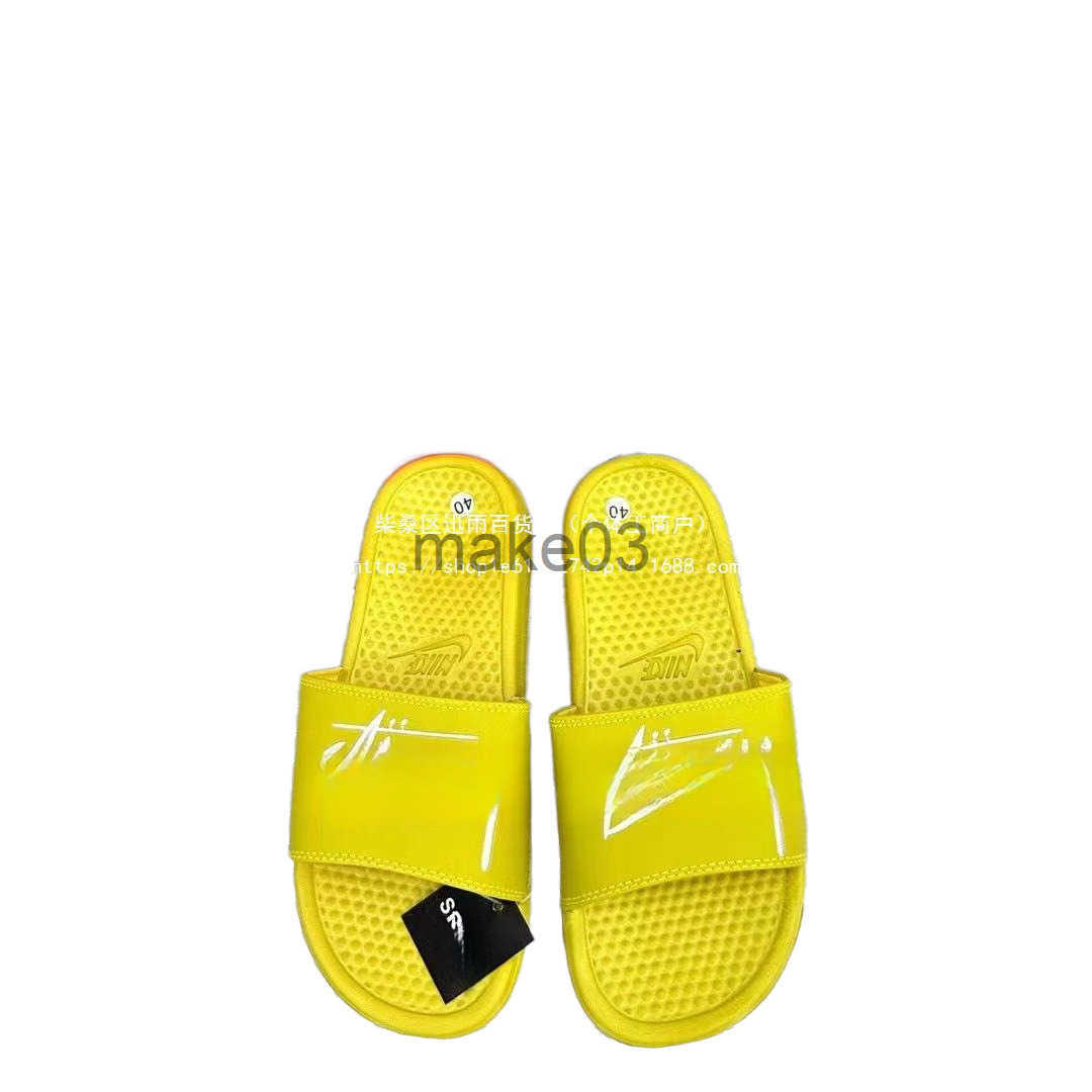 Stusey co branded mens and womens slippers ins American trend couples style wear resistant lightweight beach sandals J250403