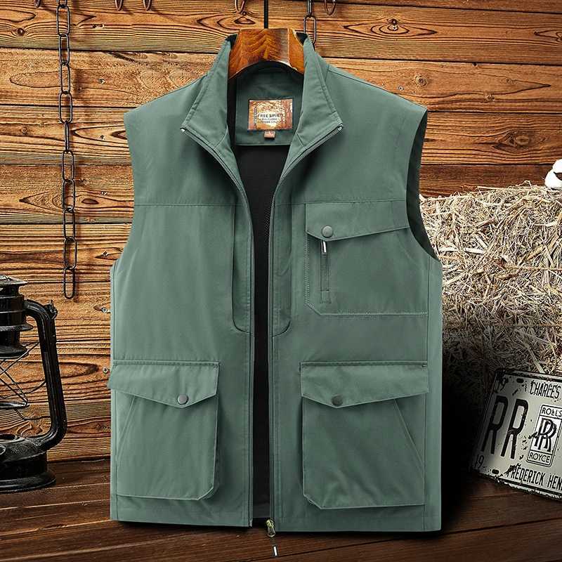 New vest for men in spring and autumn outdoor leisure multi pocket high-end vest workwear outerwear for men X250403